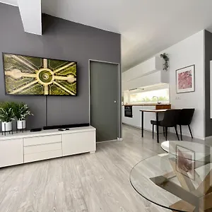 https://luxury-low-cost-apartment-in-the-heart-of-santa-cruz-de.adeje-hotels.com