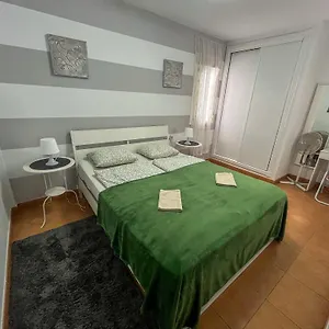 https://trendy-surfstyle-2-bedroom-apt.tenerifehoteles.net